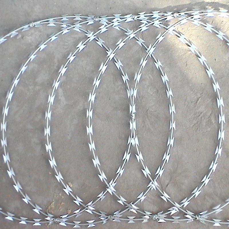 BTO-22 450MM  Stainless Steel / Galvanized Concertina Flat Wrap Razor Wire