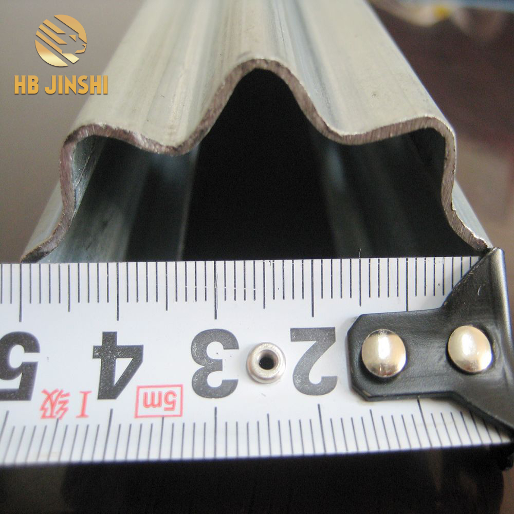 Cheap Price 275g/m2 54x30x1.5mm Flos Type Gravis Galvanized Ferro Vitis Uva Post