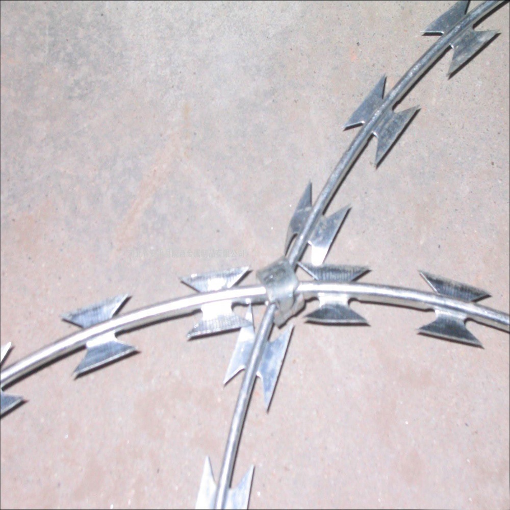 Hot dipped galvanized BTO-30 razor barbed wire concertina wire